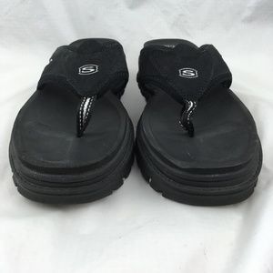 chunky flip flops